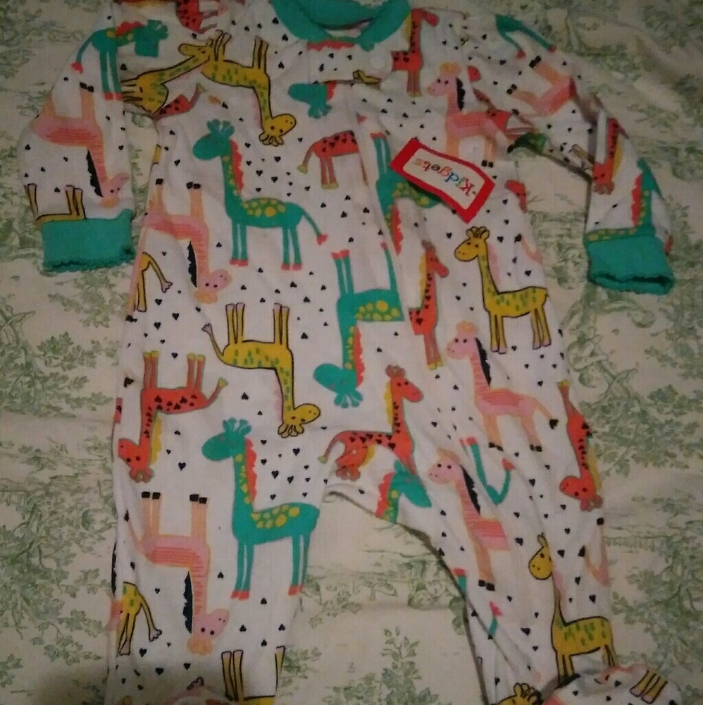 Oneis - Picture 2 of 2